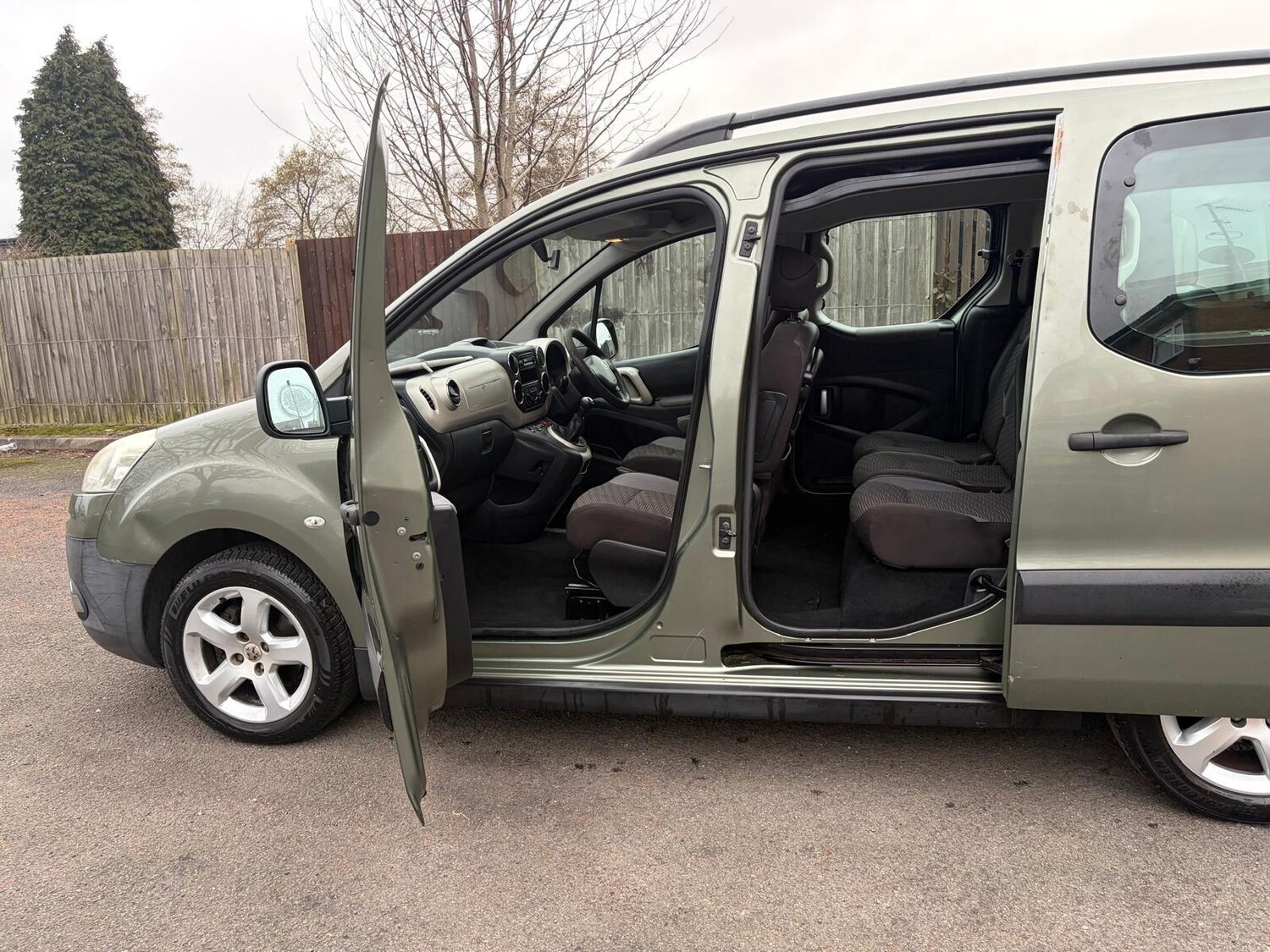 Used Peugeot Partner Tepee 2012 for sale - 77645863: Photo 6