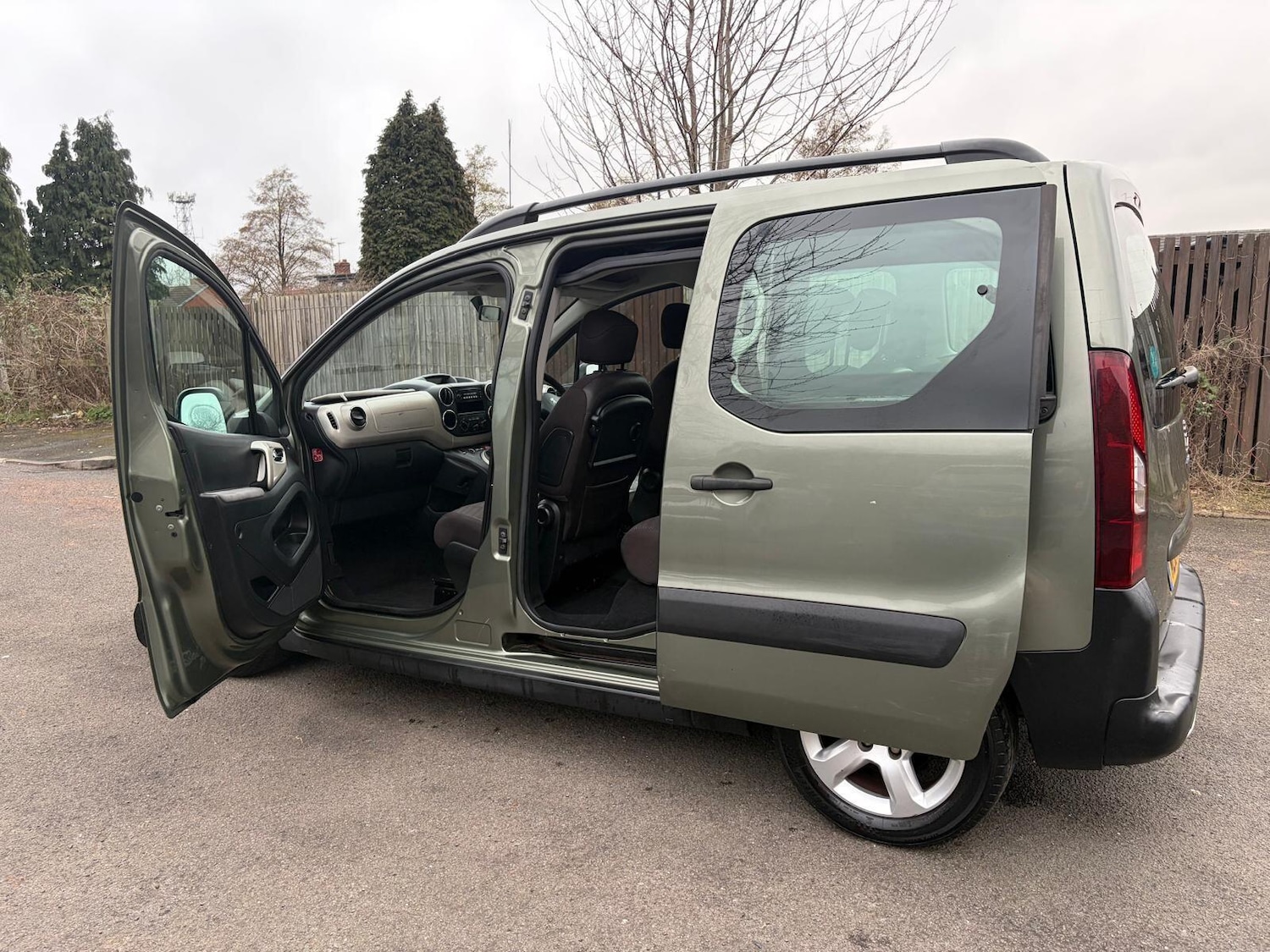 Used Peugeot Partner Tepee 2012 for sale - 77645863: Photo 7