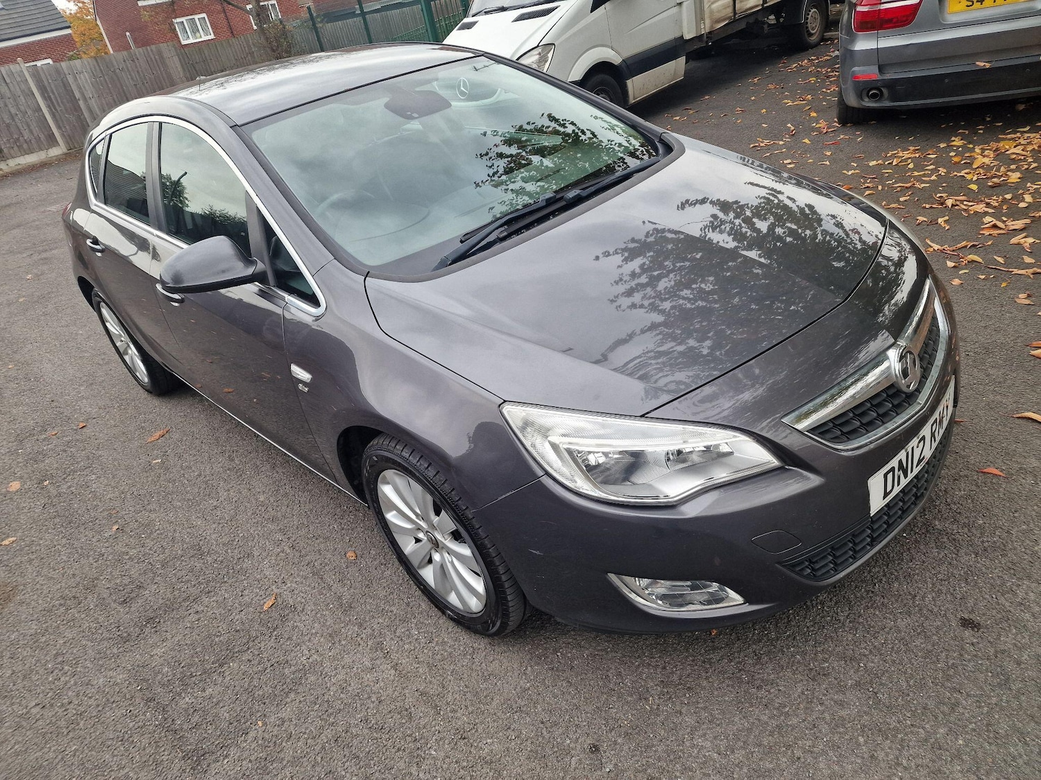 Used Vauxhall Astra 2012 for sale - 76307076: Photo 1
