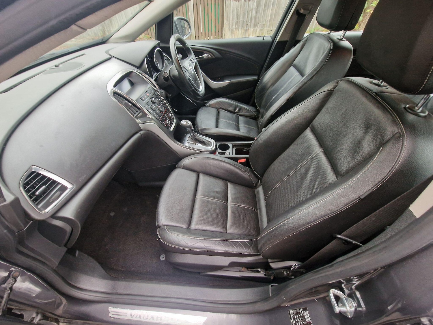 Used Vauxhall Astra 2012 for sale - 76307076: Photo 12