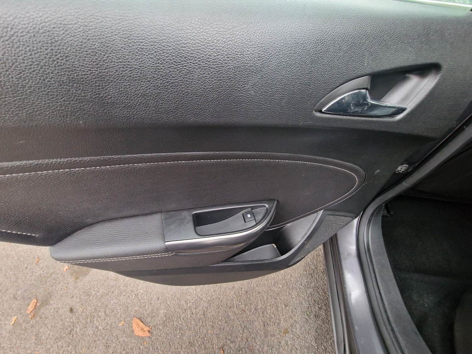 Used Vauxhall Astra 2012 for sale - 76307076: Photo 16