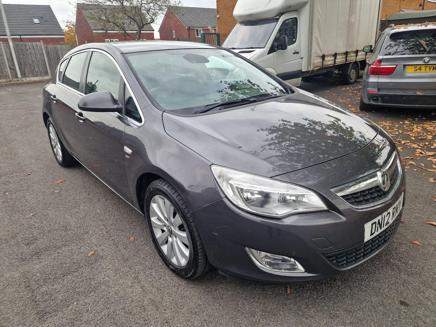 Used Vauxhall Astra 2012 for sale - 76307076: Photo 2