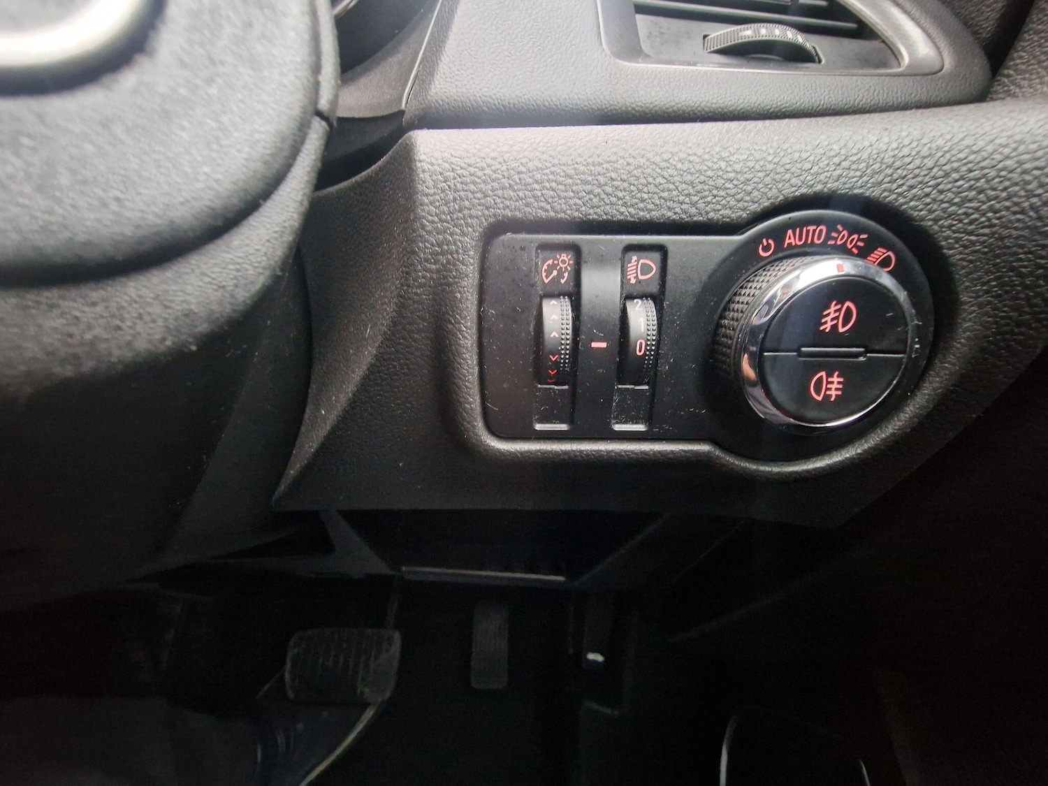 Used Vauxhall Astra 2012 for sale - 76307076: Photo 45