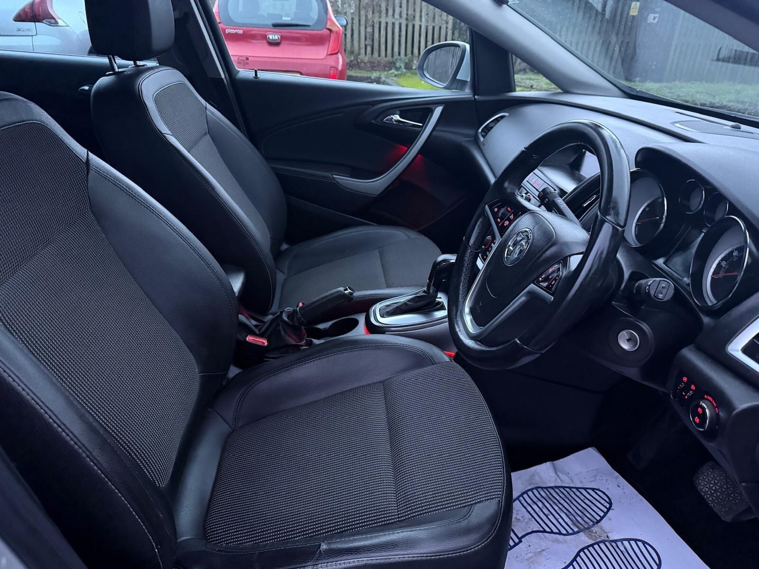 Used Vauxhall Astra 2013 for sale - 77321105: Photo 15