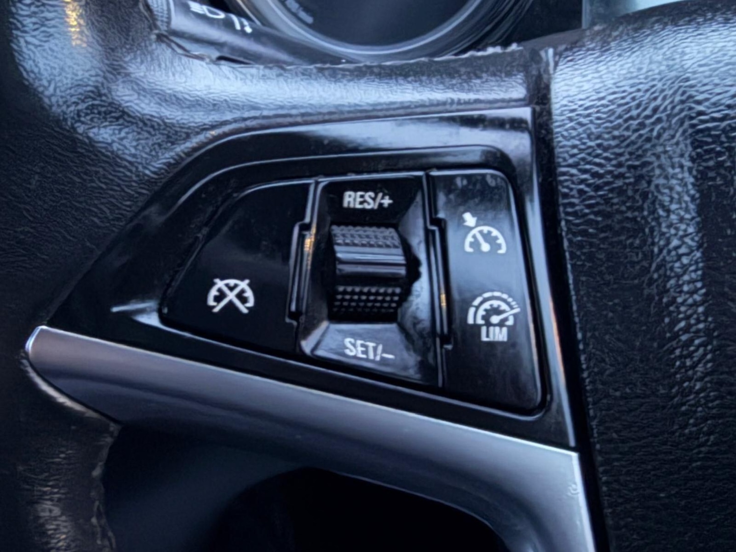 Used Vauxhall Astra 2013 for sale - 77321105: Photo 21