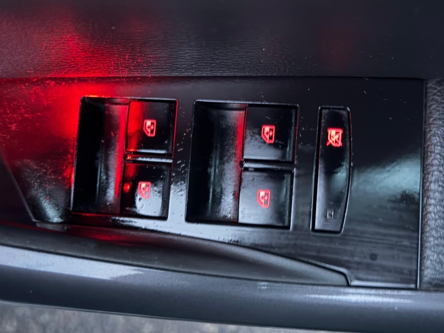 Used Vauxhall Astra 2013 for sale - 77321105: Photo 24