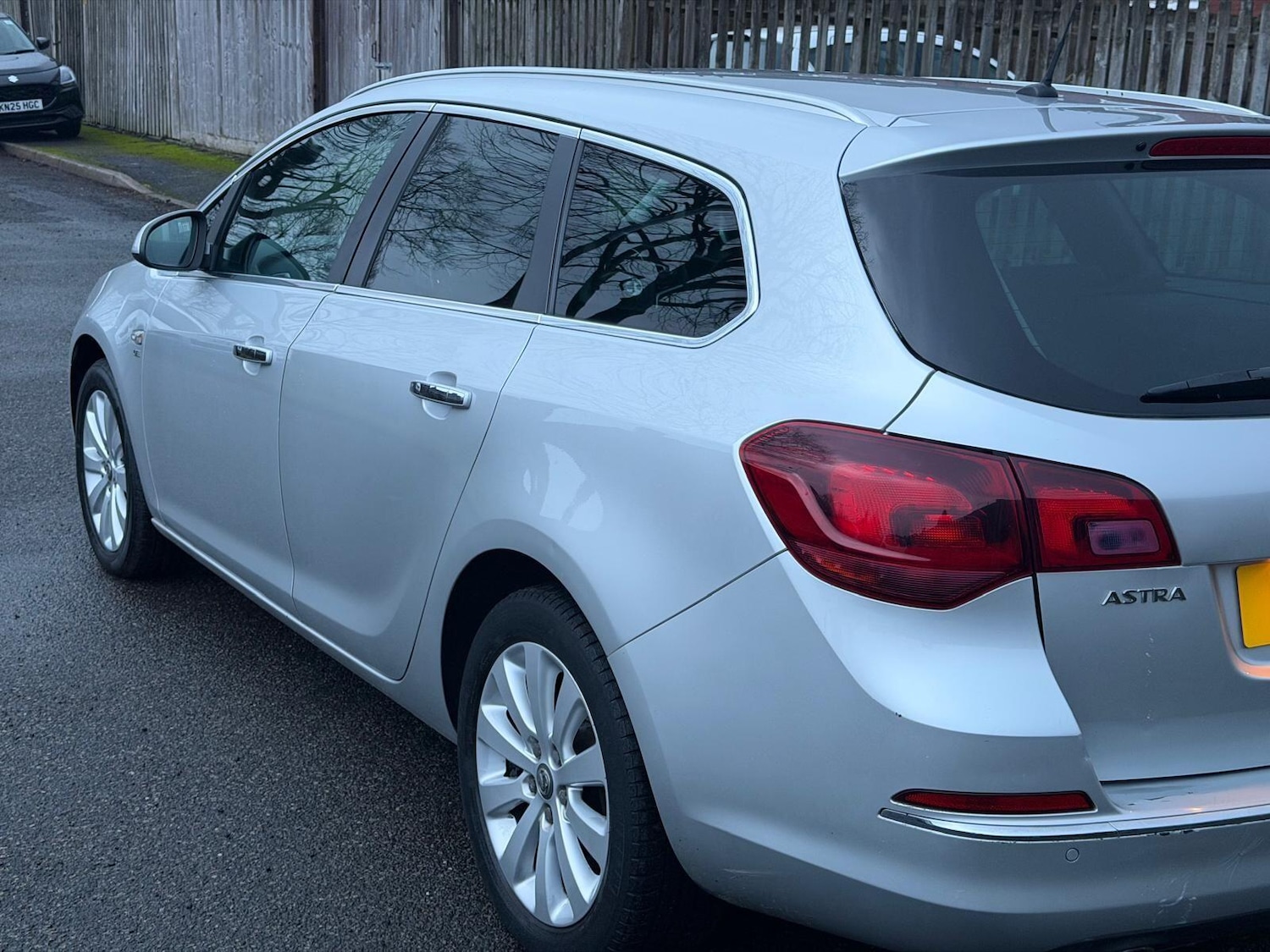 Used Vauxhall Astra 2013 for sale - 77321105: Photo 4