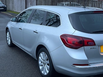 Used Vauxhall Astra 2013 for sale - 77321105: Photo