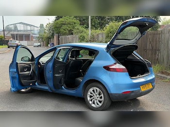 Used Renault Megane 2015 for sale - 78535409: Photo