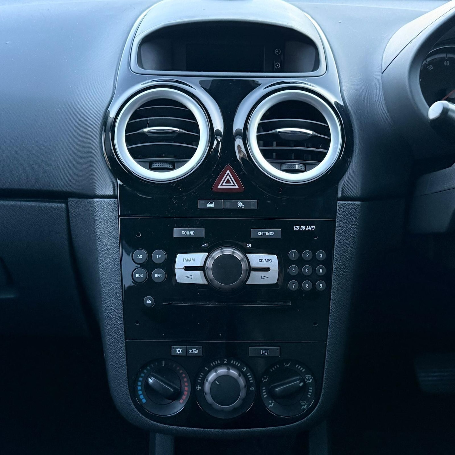 Used Vauxhall Corsa 2009 for sale - 77853787: Photo 13