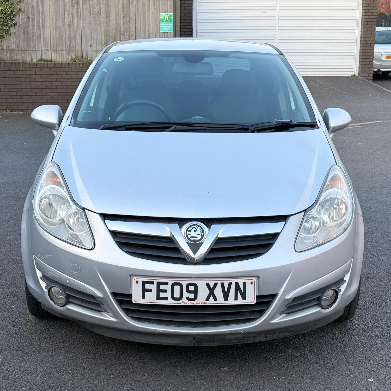 Used Vauxhall Corsa 2009 for sale - 77853787: Photo 2