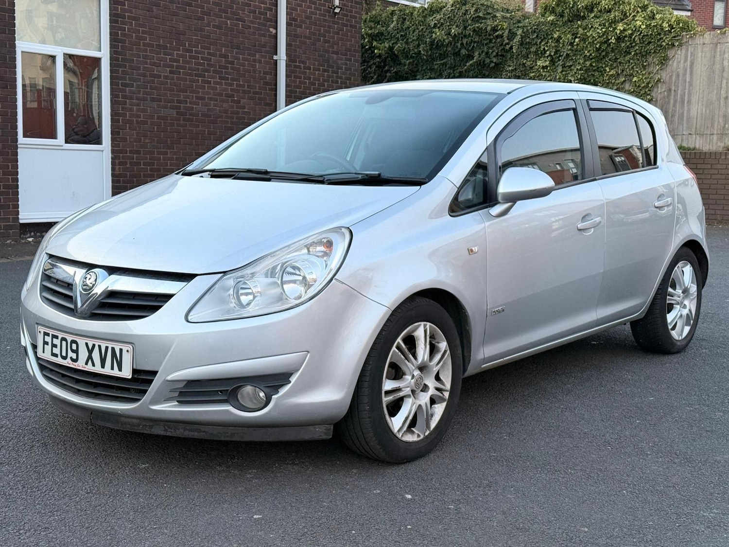 Used Vauxhall Corsa 2009 for sale - 77853787: Photo 3