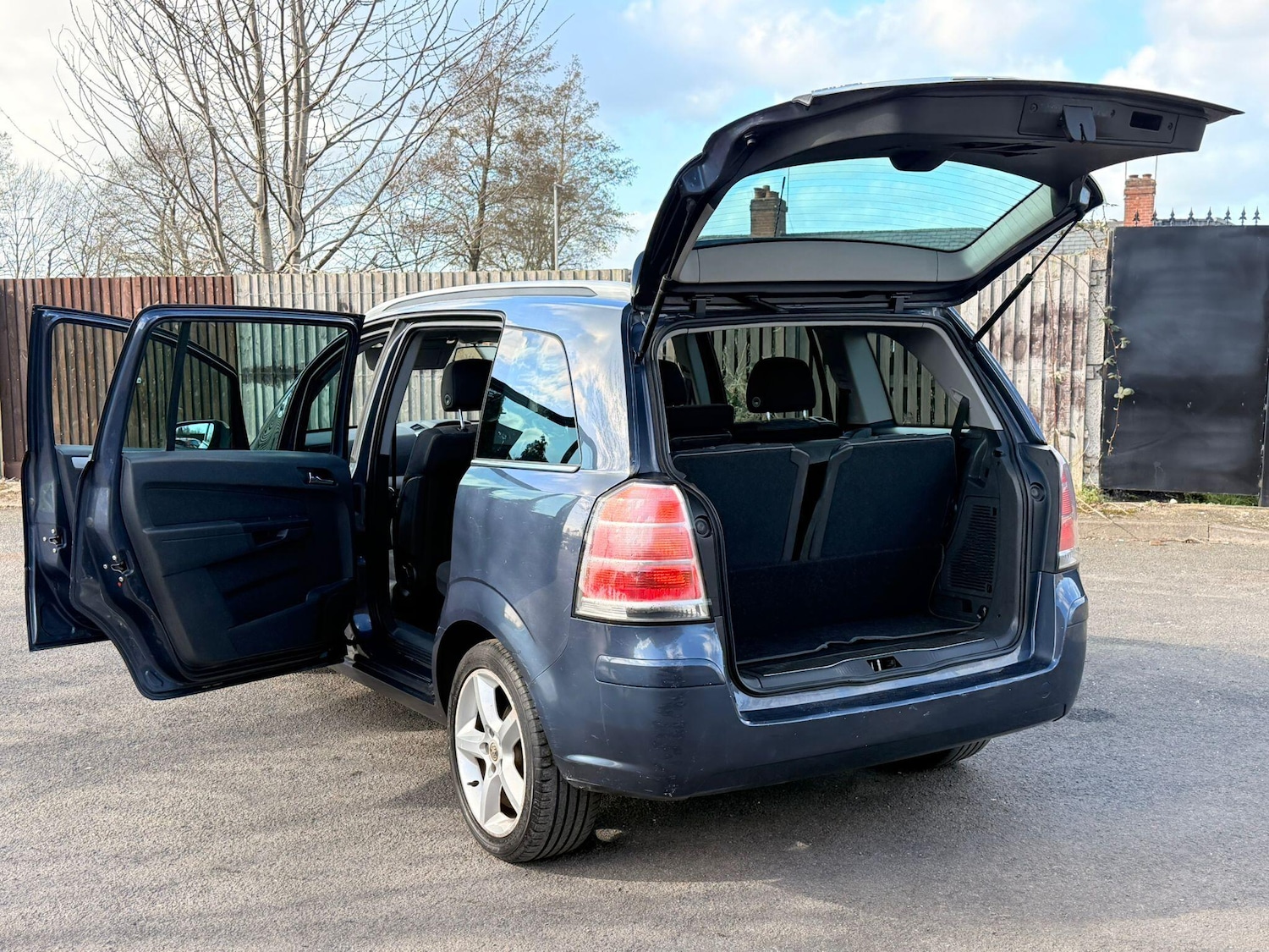 Used Vauxhall Zafira for sale - 77853056: Photo 10