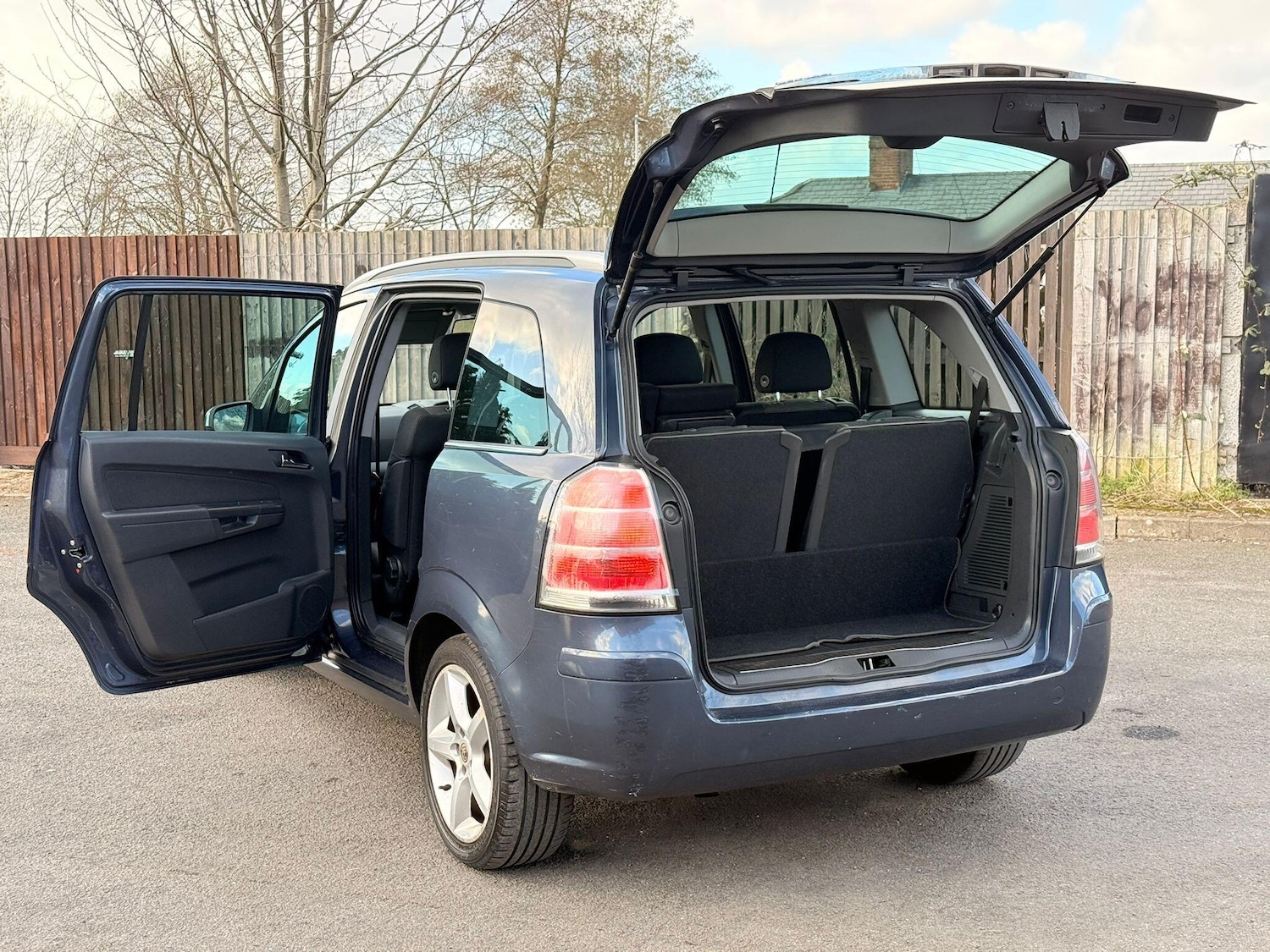 Used Vauxhall Zafira for sale - 77853056: Photo 9