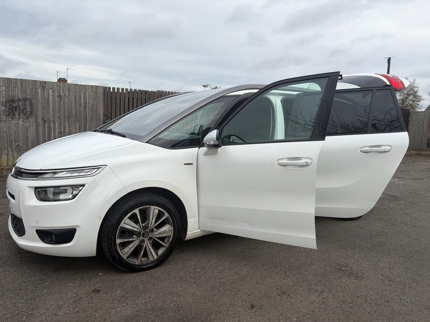 Used Citroen Grand C4 Picasso for sale - 77682837: Photo 8