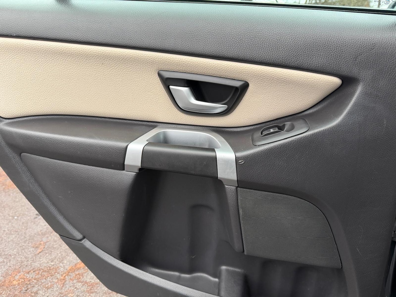 Used Volvo XC90 2009 for sale - 77057336: Photo 28