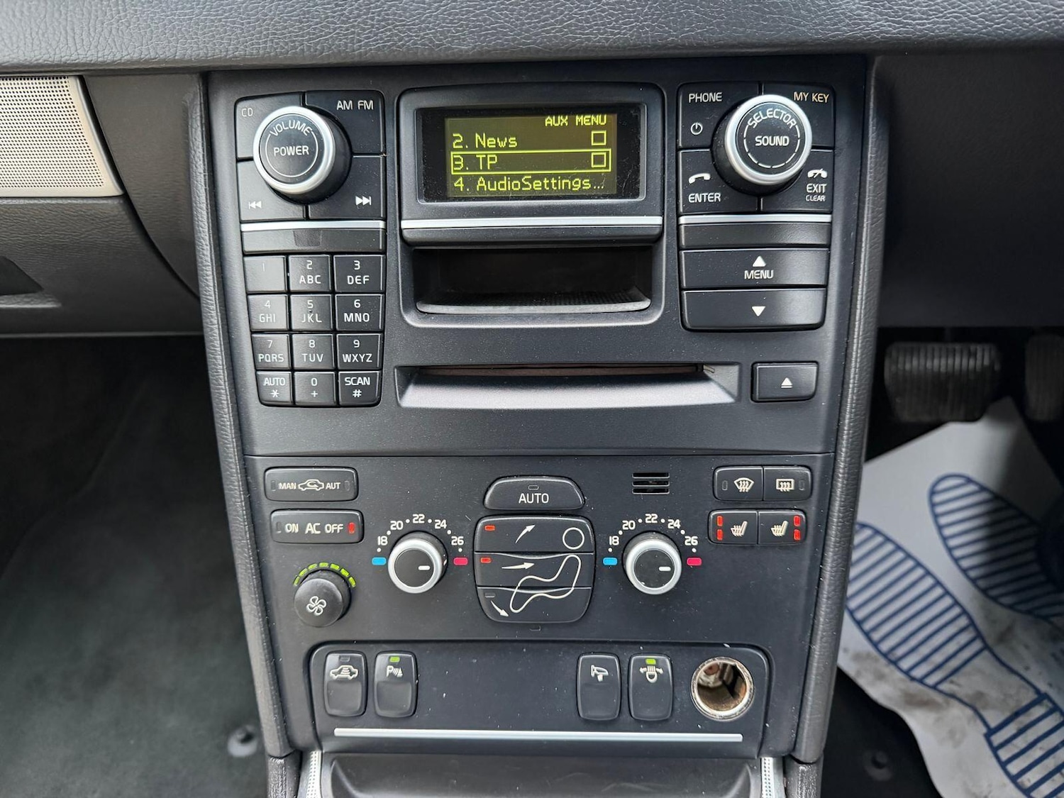 Used Volvo XC90 2009 for sale - 77057336: Photo 37