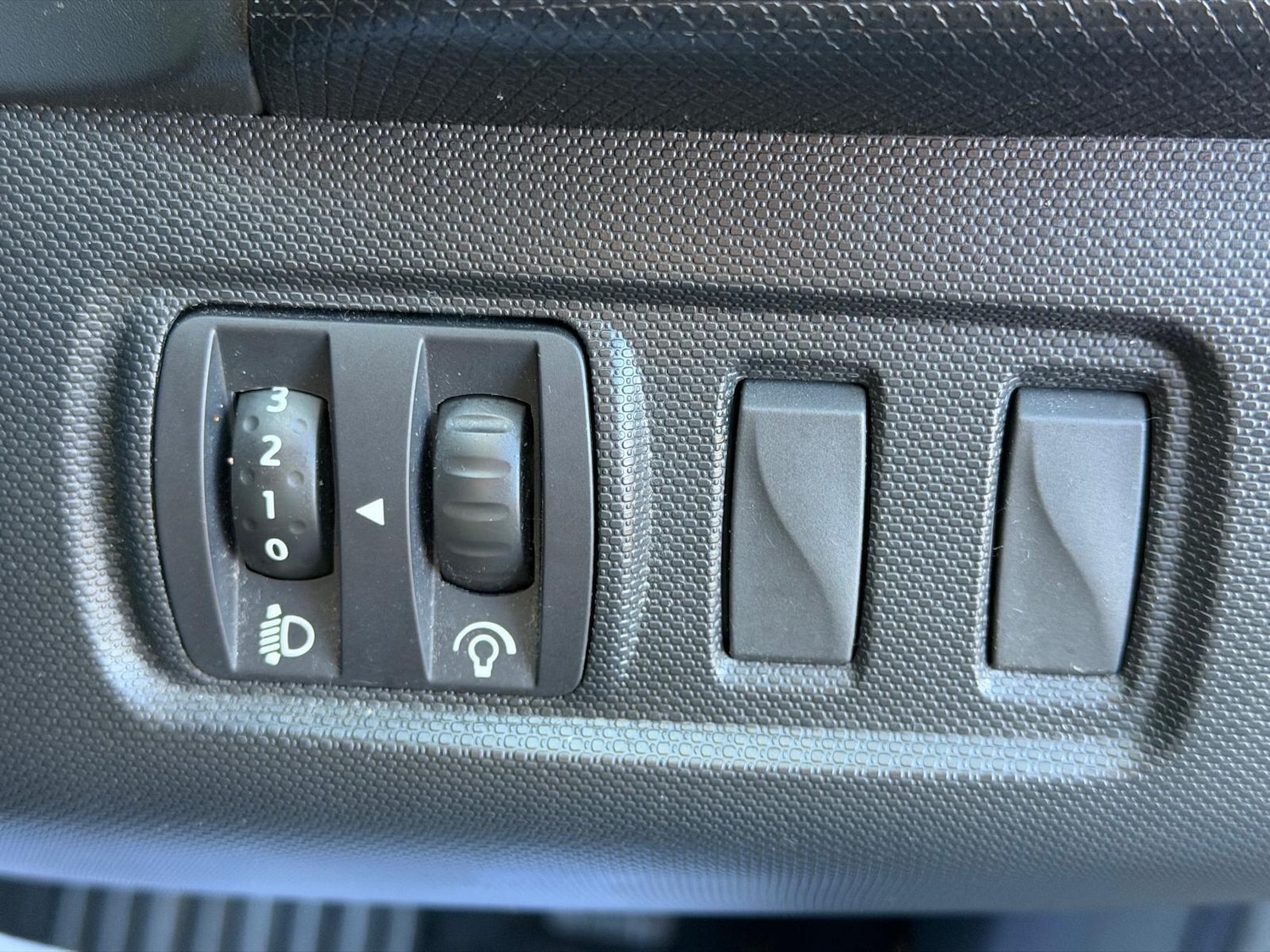 Used Renault Clio 2014 for sale - 77237858: Photo 22