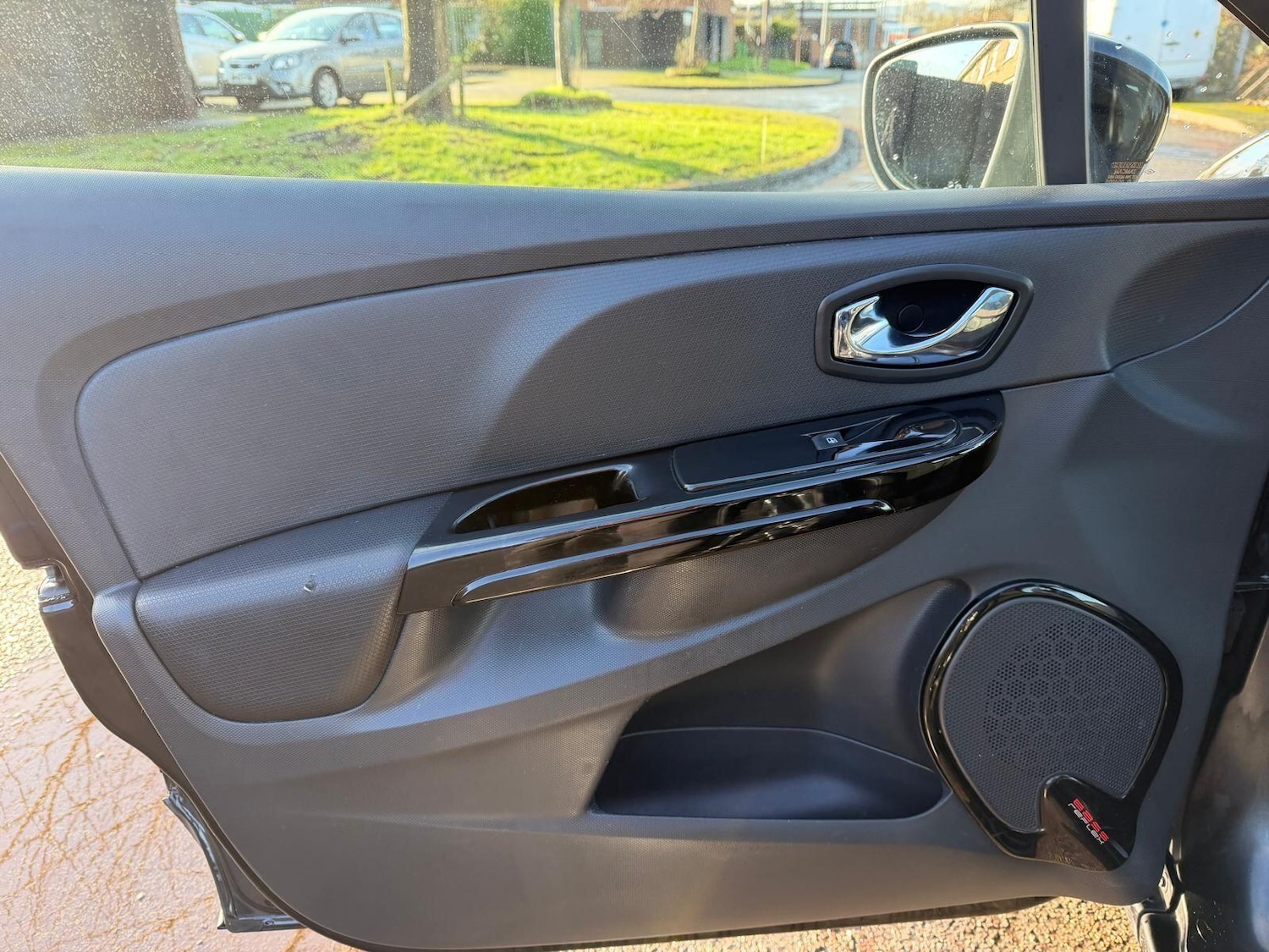 Used Renault Clio 2014 for sale - 77237858: Photo 27