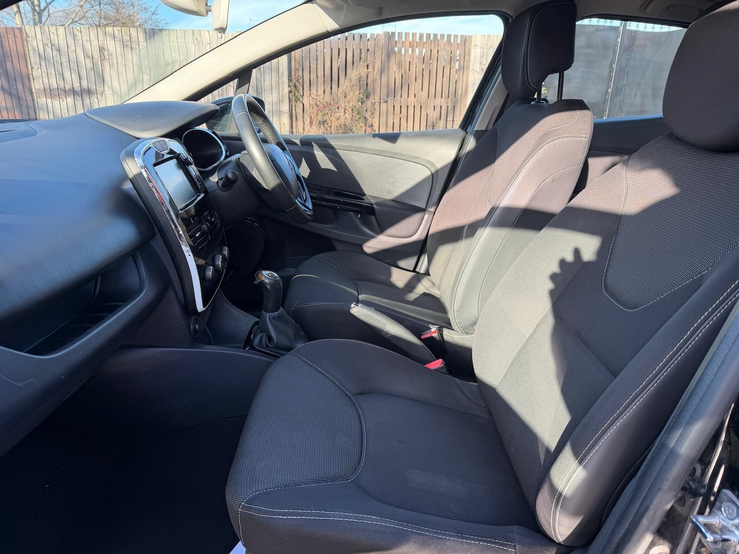 Used Renault Clio 2014 for sale - 77237858: Photo 39