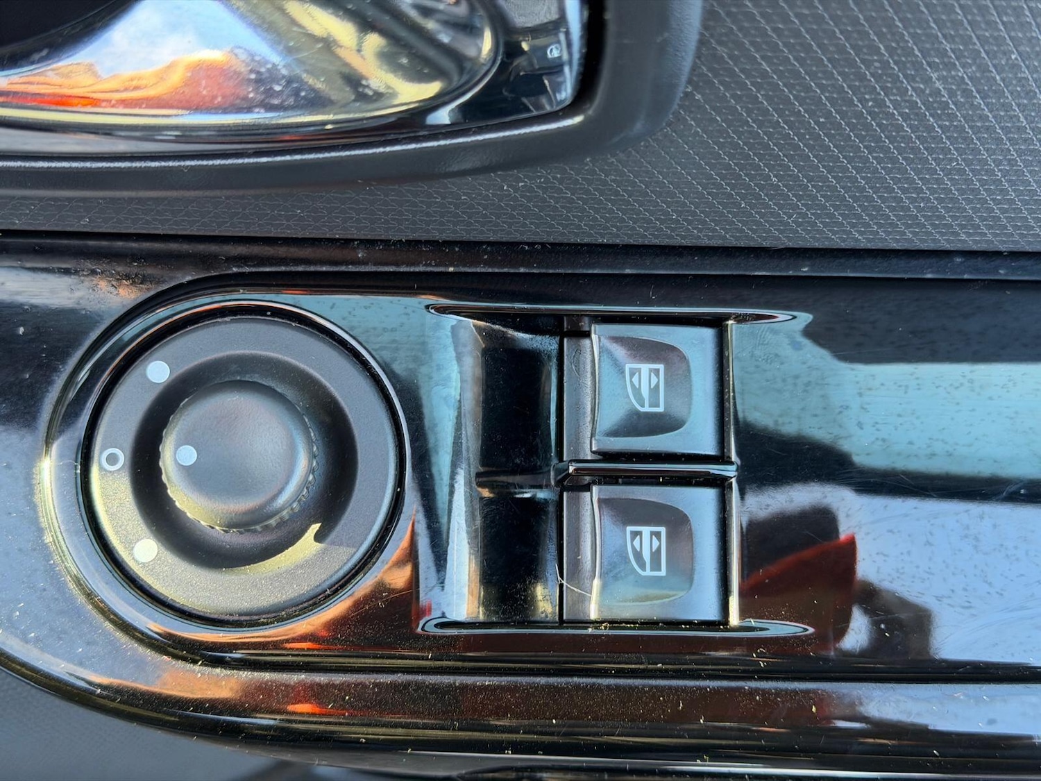 Used Renault Clio 2014 for sale - 77237858: Photo 41