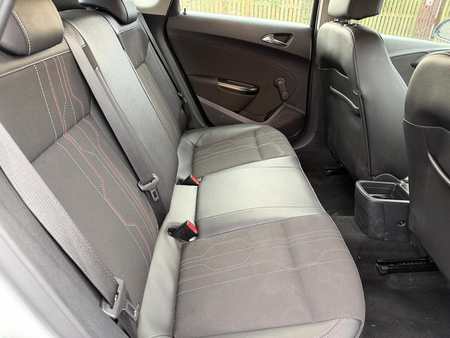 Used Vauxhall Astra 2012 for sale - 77084506: Photo 24