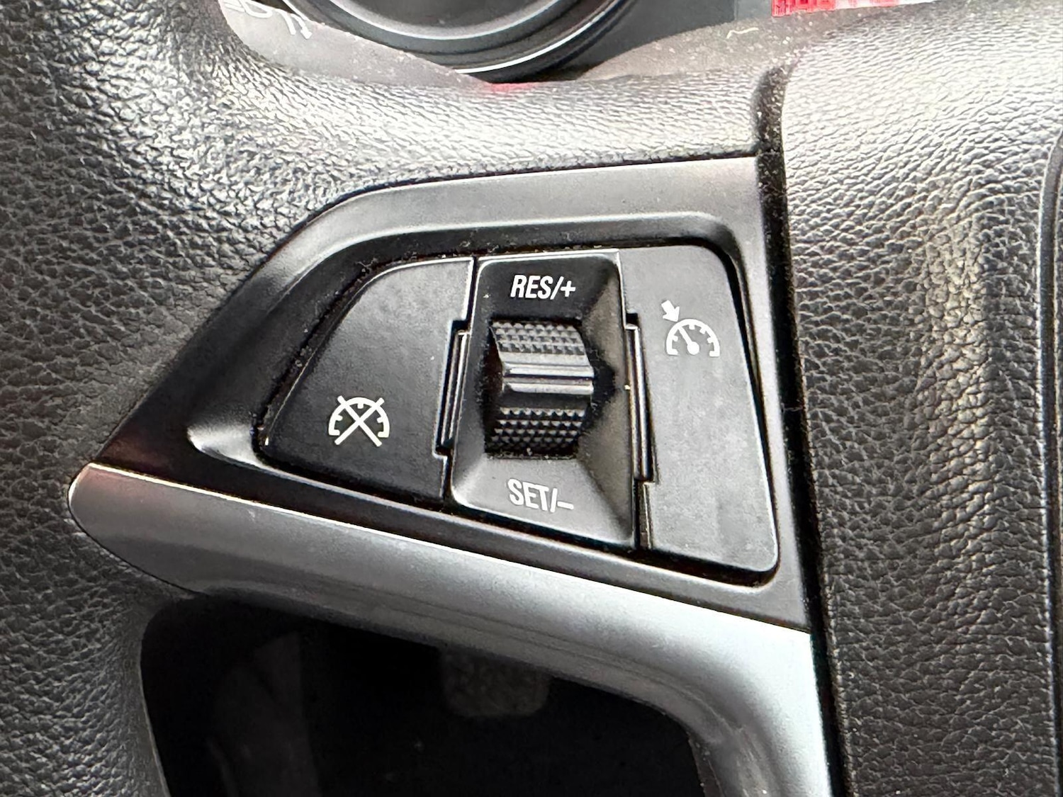 Used Vauxhall Astra 2012 for sale - 77084506: Photo 25