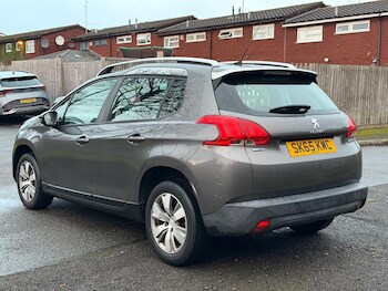 Used Peugeot 2008 2015 for sale - 77084508: Photo