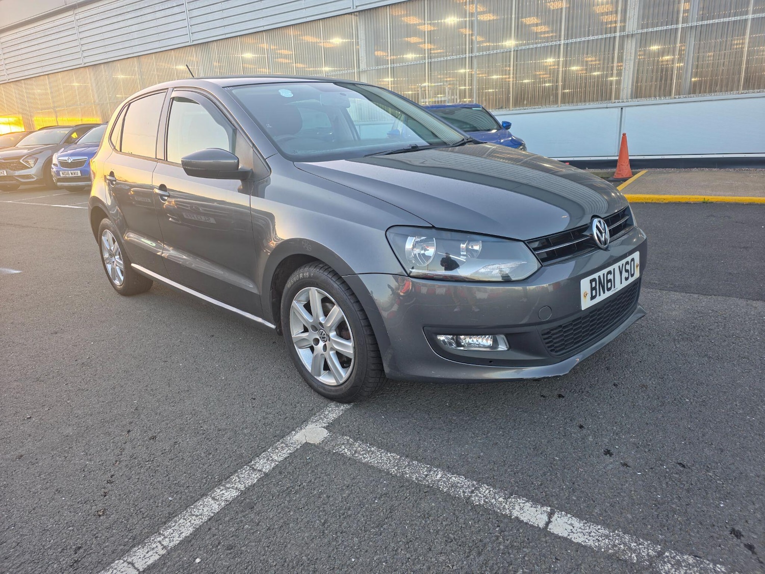 Used Volkswagen Polo 2011 for sale - 76608081: Photo 1