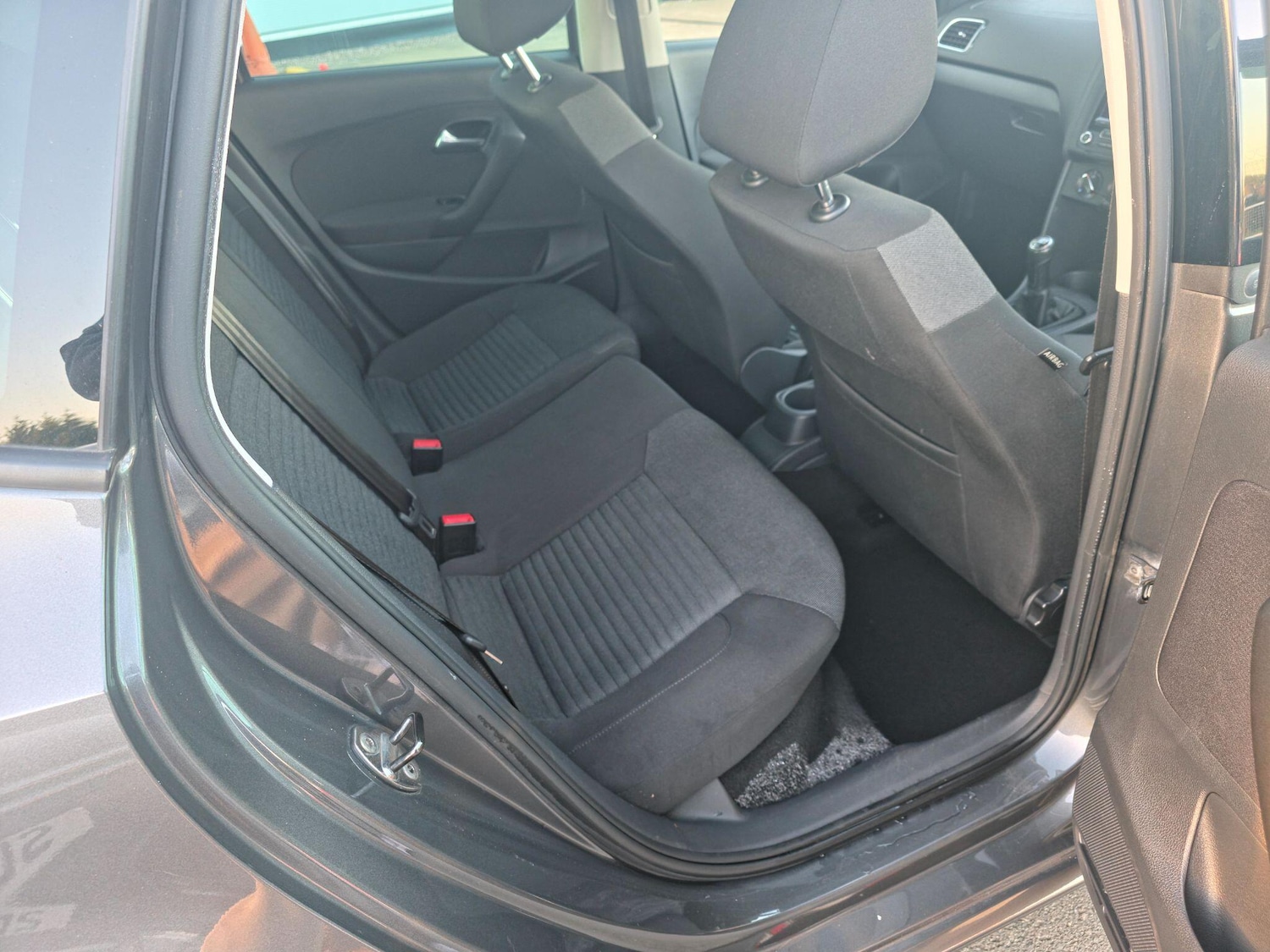 Used Volkswagen Polo 2011 for sale - 76608081: Photo 17