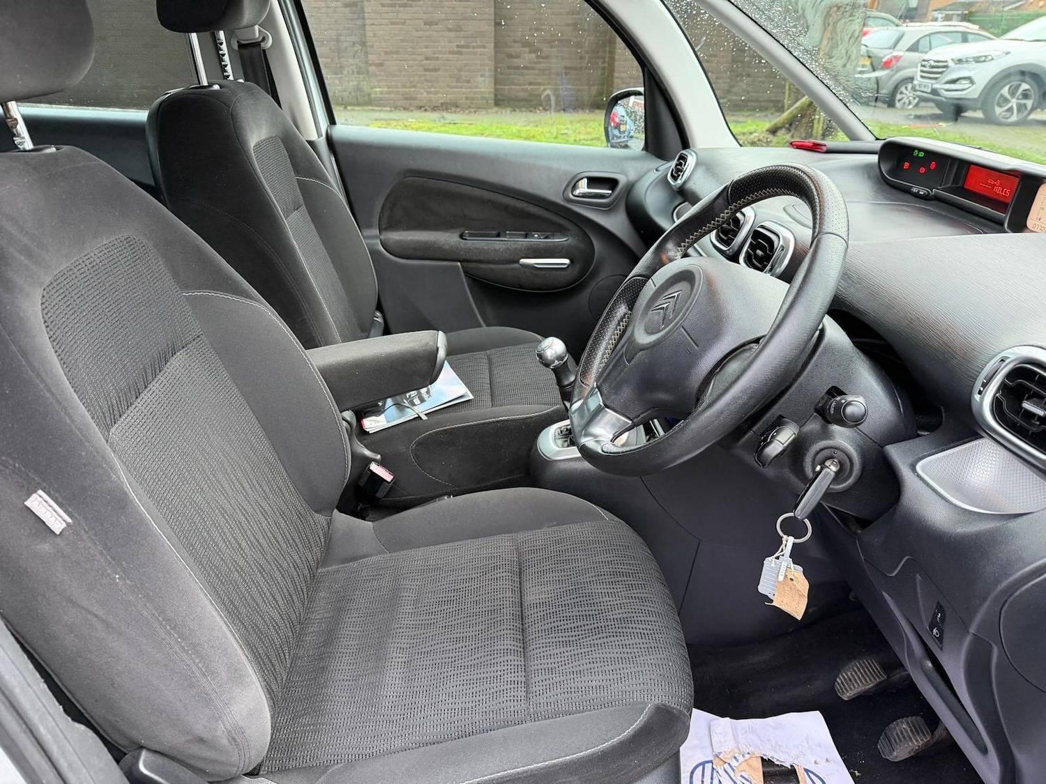 Used Citroen C3 Picasso 2010 for sale - 77478750: Photo 14