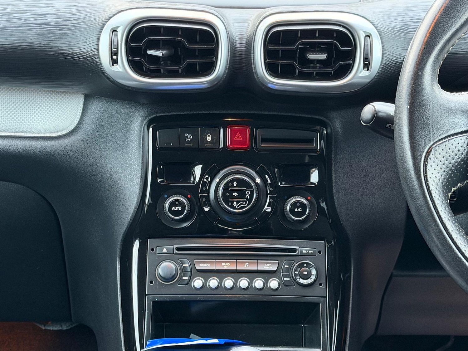 Used Citroen C3 Picasso 2010 for sale - 77478750: Photo 21