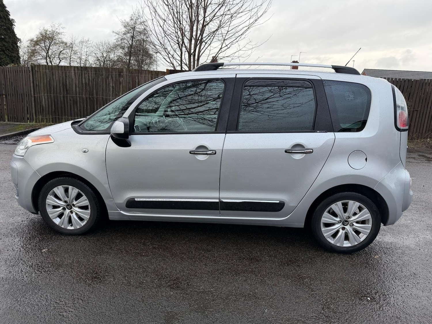 Used Citroen C3 Picasso 2010 for sale - 77478750: Photo 5