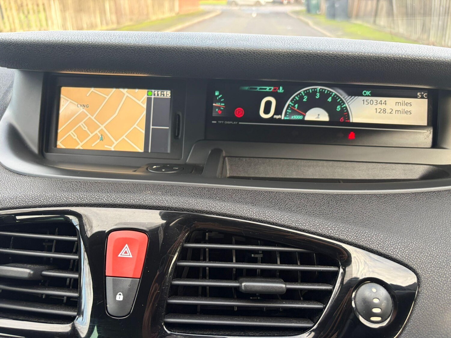 Used Renault Scenic 2011 for sale - 76964370: Photo 41