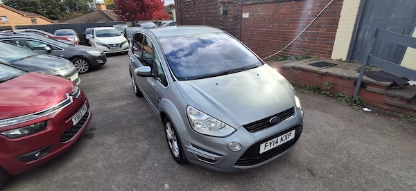 Used Ford S-Max 2014 for sale - 76237506: Photo 2