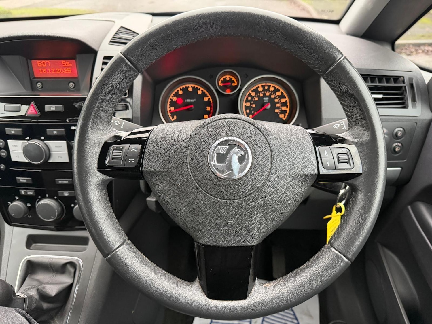 Used Vauxhall Zafira 2014 for sale - 76997229: Photo 38