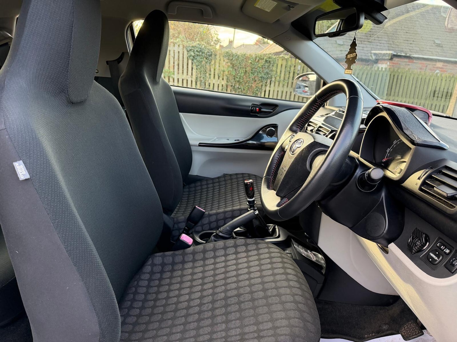 Used Toyota IQ 2011 for sale - 76913770: Photo 19