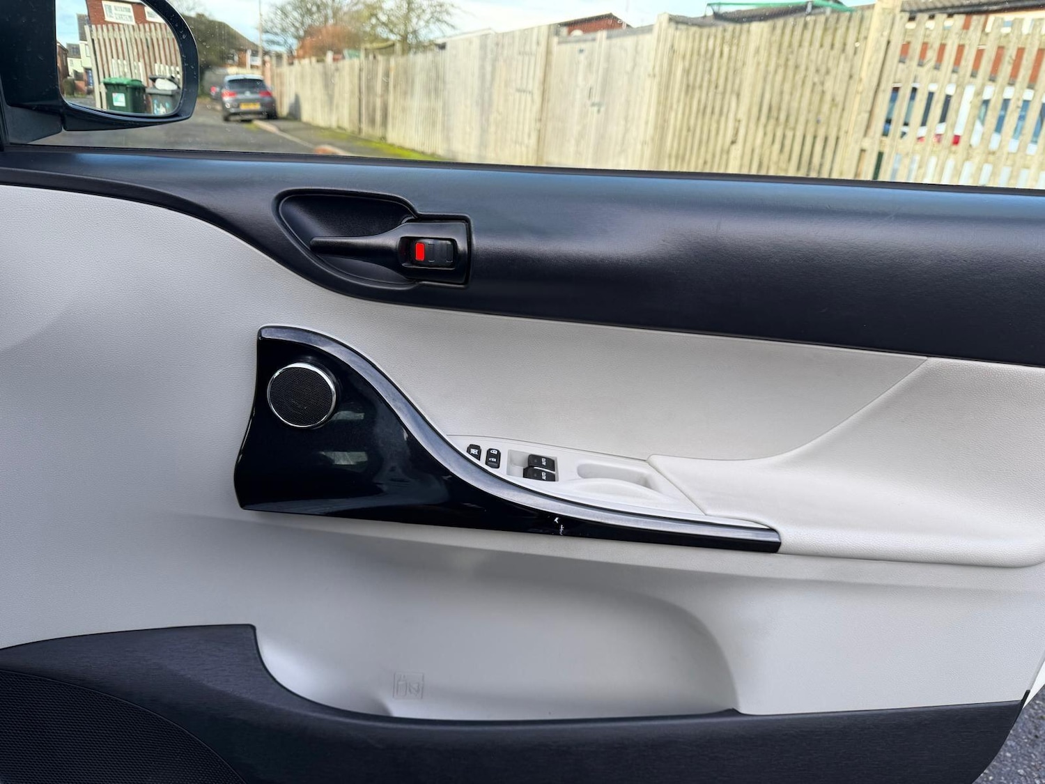 Used Toyota IQ 2011 for sale - 76913770: Photo 26