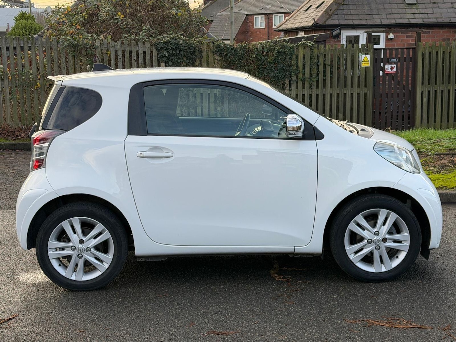 Used Toyota IQ 2011 for sale - 76913770: Photo 8