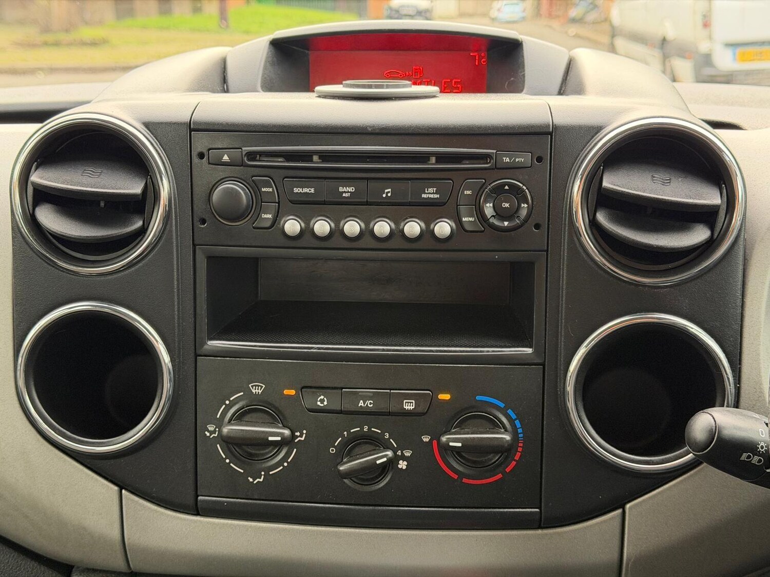 Used Peugeot Partner Tepee 2011 for sale - 77586530: Photo 31