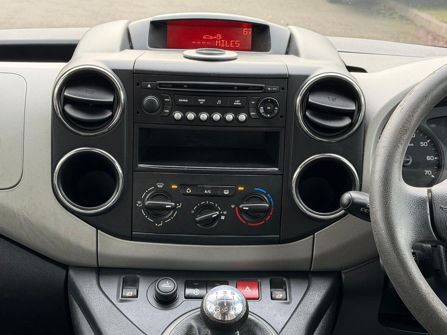 Used Peugeot Partner Tepee 2011 for sale - 77586530: Photo 32