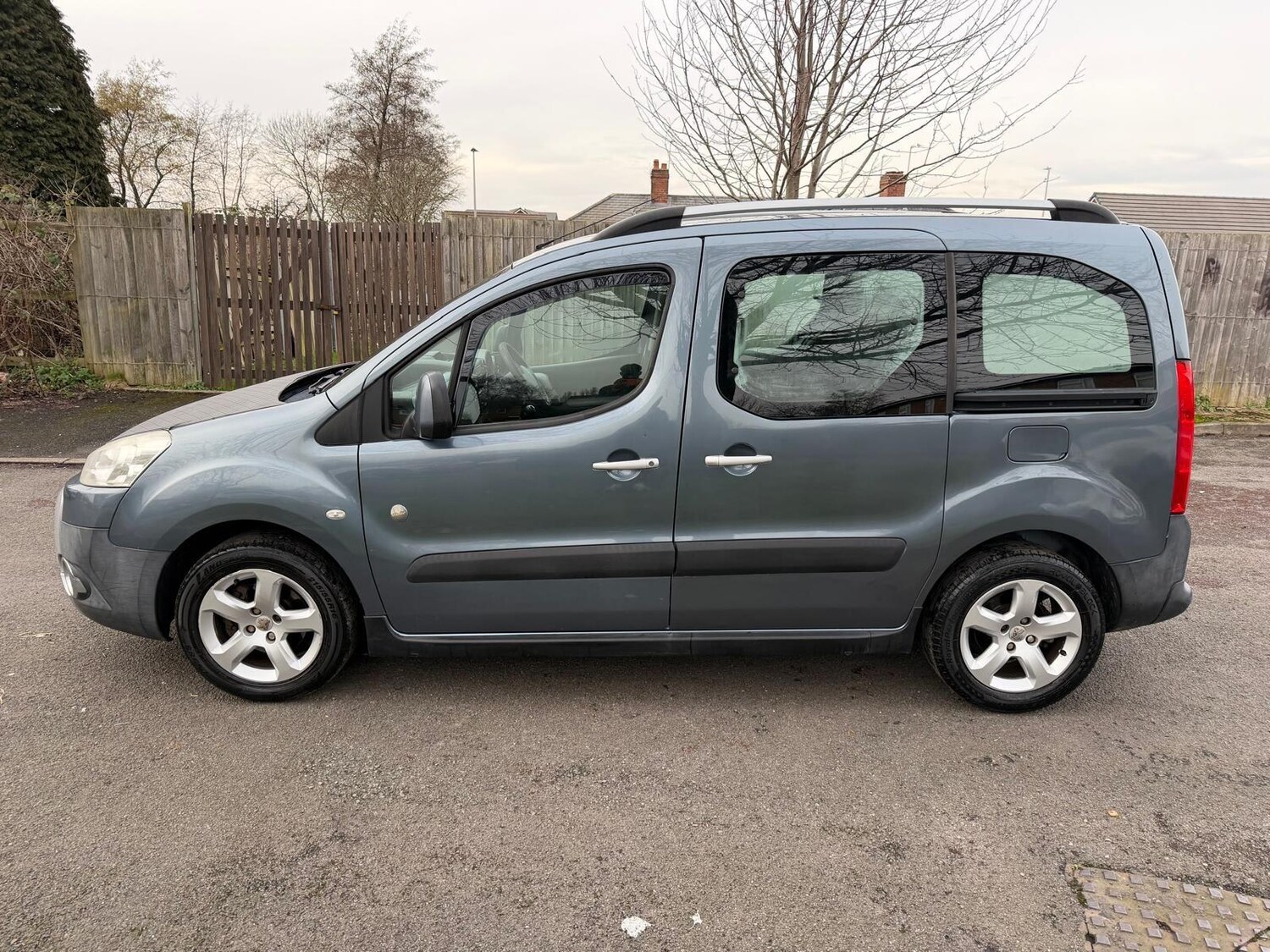 Used Peugeot Partner Tepee 2011 for sale - 77586530: Photo 6