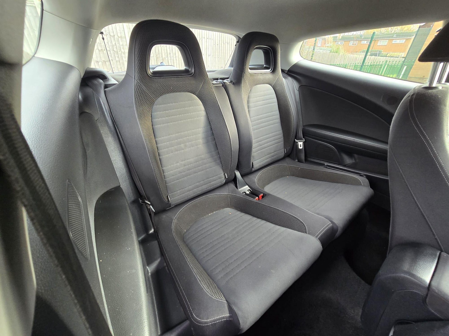 Used Volkswagen Scirocco 2010 for sale - 76528016: Photo 28