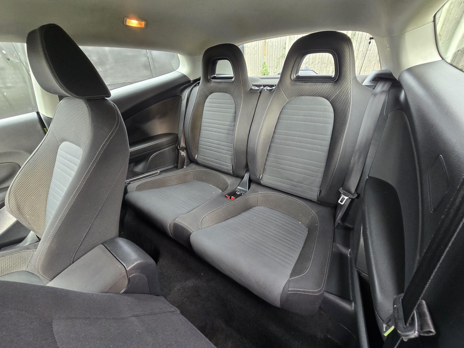 Used Volkswagen Scirocco 2010 for sale - 76528016: Photo 29