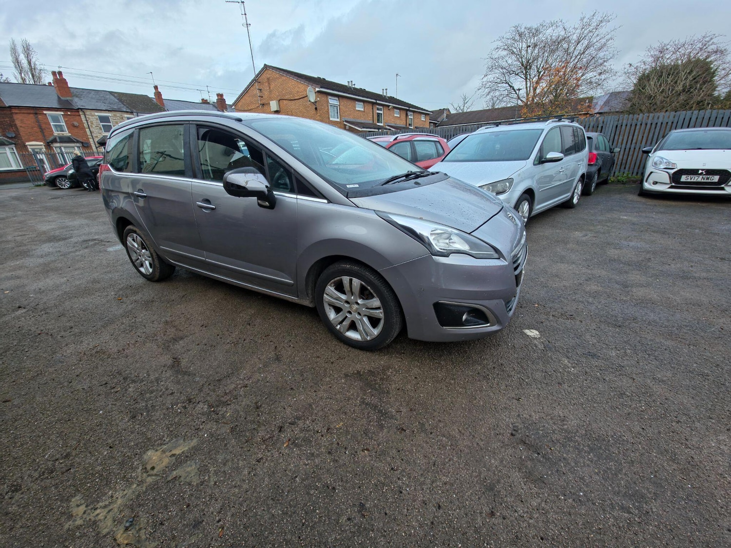 Used Peugeot 5008 2016 for sale - 76549107: Photo 2