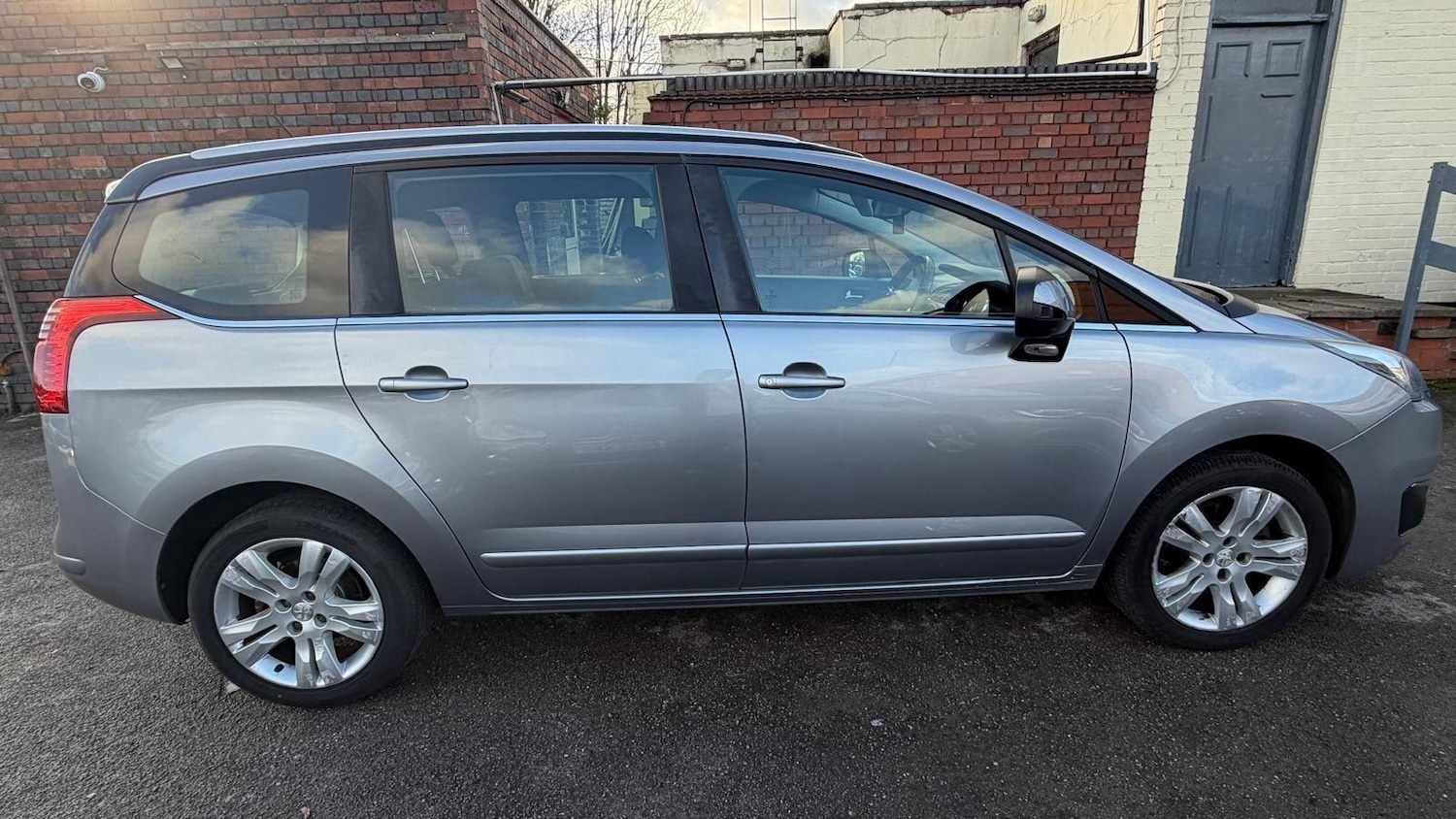 Used Peugeot 5008 2016 for sale - 76549107: Photo 21