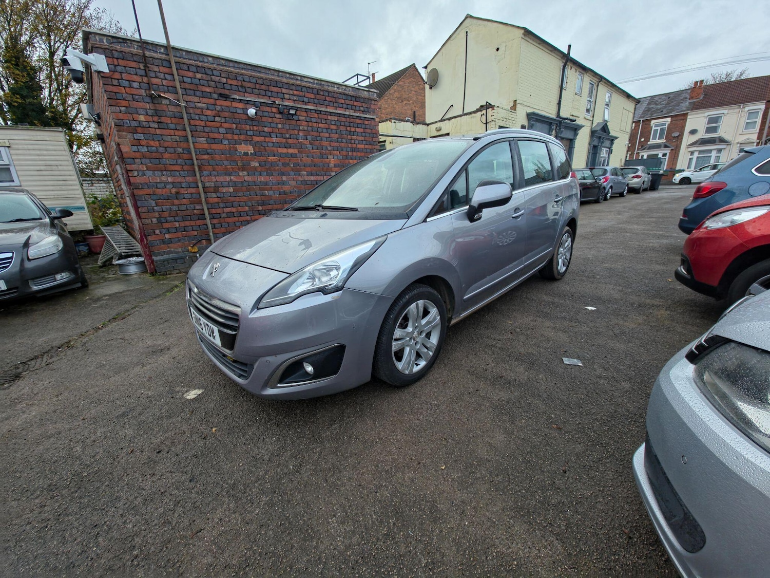 Used Peugeot 5008 2016 for sale - 76549107: Photo 4