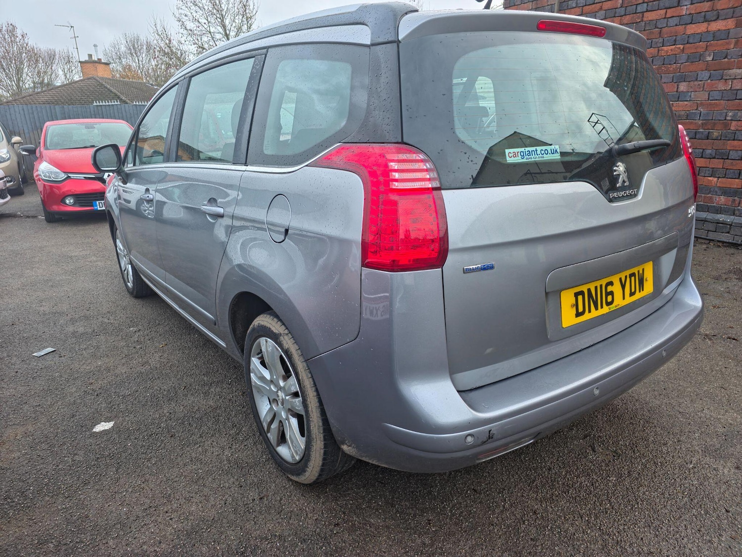 Used Peugeot 5008 2016 for sale - 76549107: Photo 5