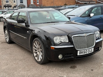 Used Chrysler 300C 2010 for sale - 77737734: Photo
