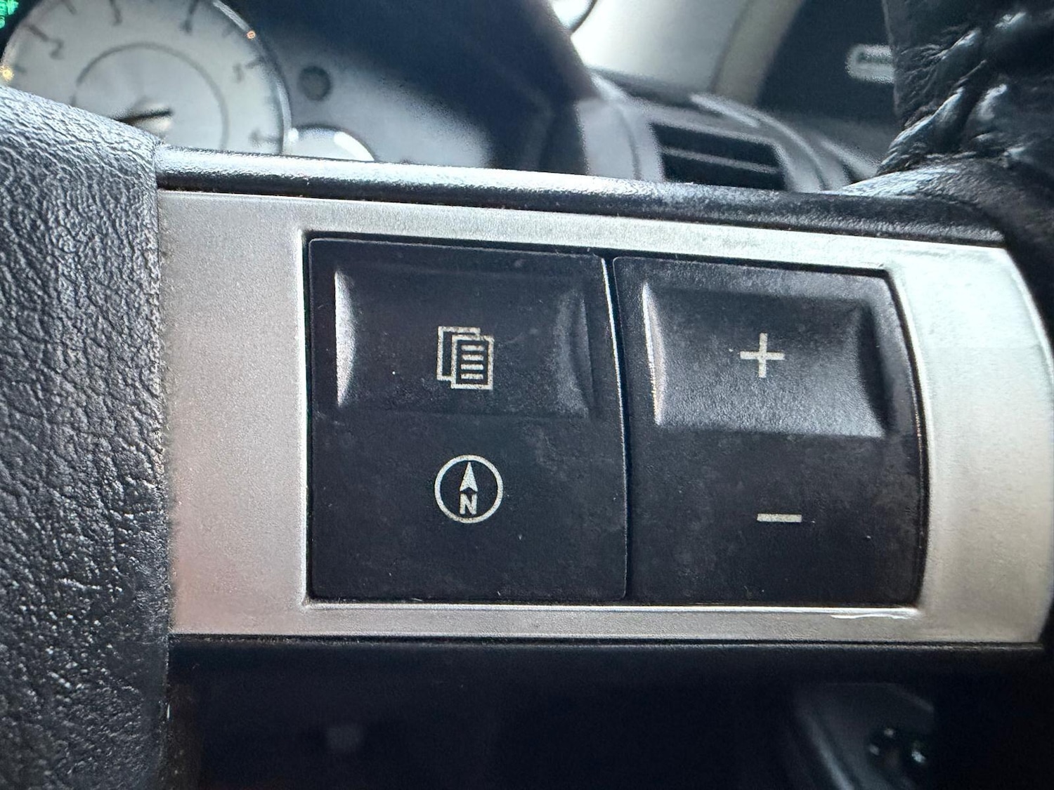 Used Chrysler 300C 2010 for sale - 77737734: Photo 21